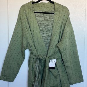 NWT Nike Yoga Therma Fit Quilted Reversible Wrap Jacket